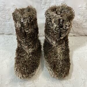 FAT FACE Fuzzy Slipper Boots Booties Women's Brown Sz L Cozy Comfy Loungewear